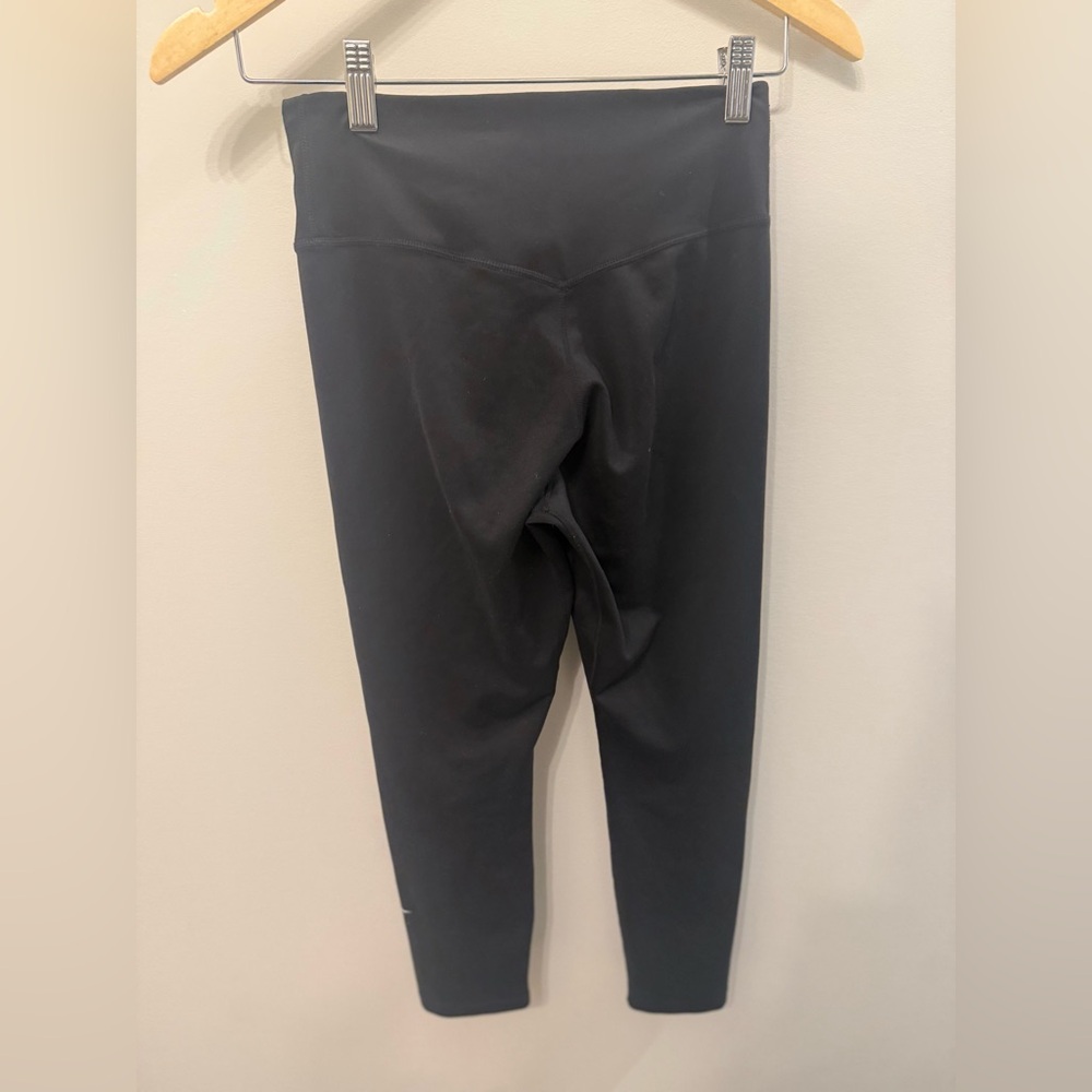 Women’s black nike leggings